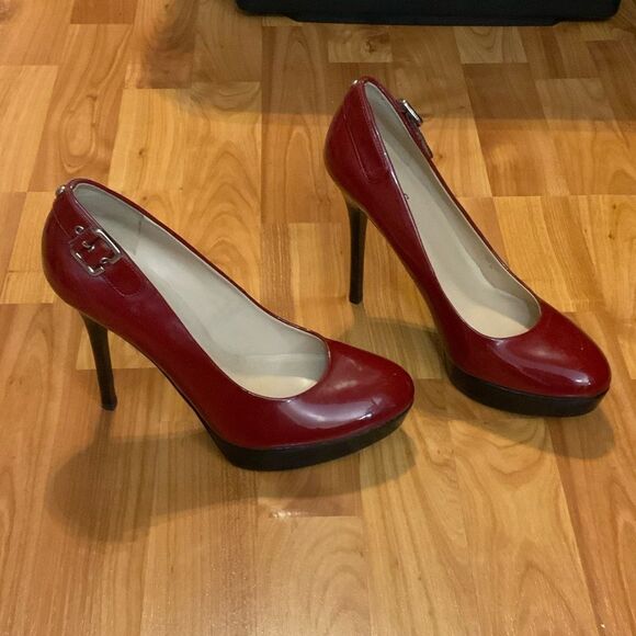 Guess Red Patent Leather Heels - Picture 1 of 5